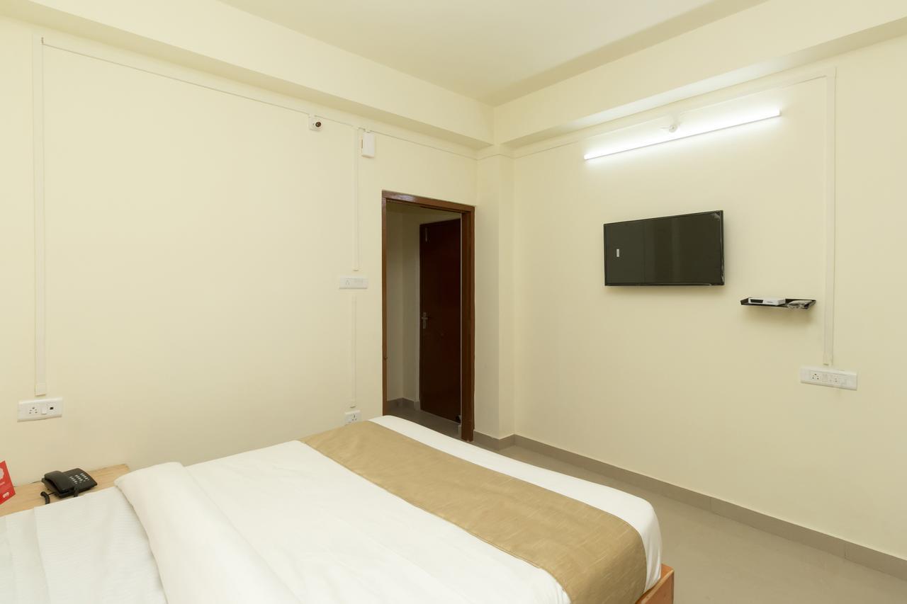 Hotel Travellers Inn Шиллонг Экстерьер фото